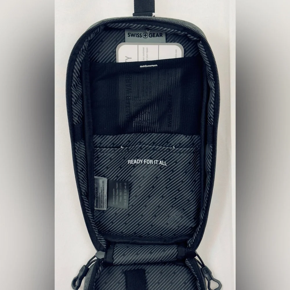 SWISS GEAR - The Vertical Fully Lined Hanging Toiletry Bag - Dark Gray. NWT